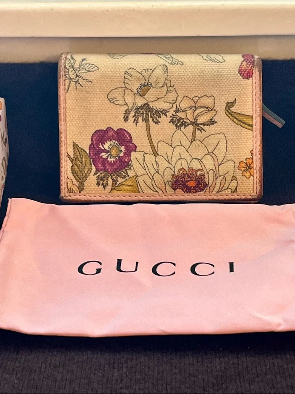 Gucci beautiful wallet